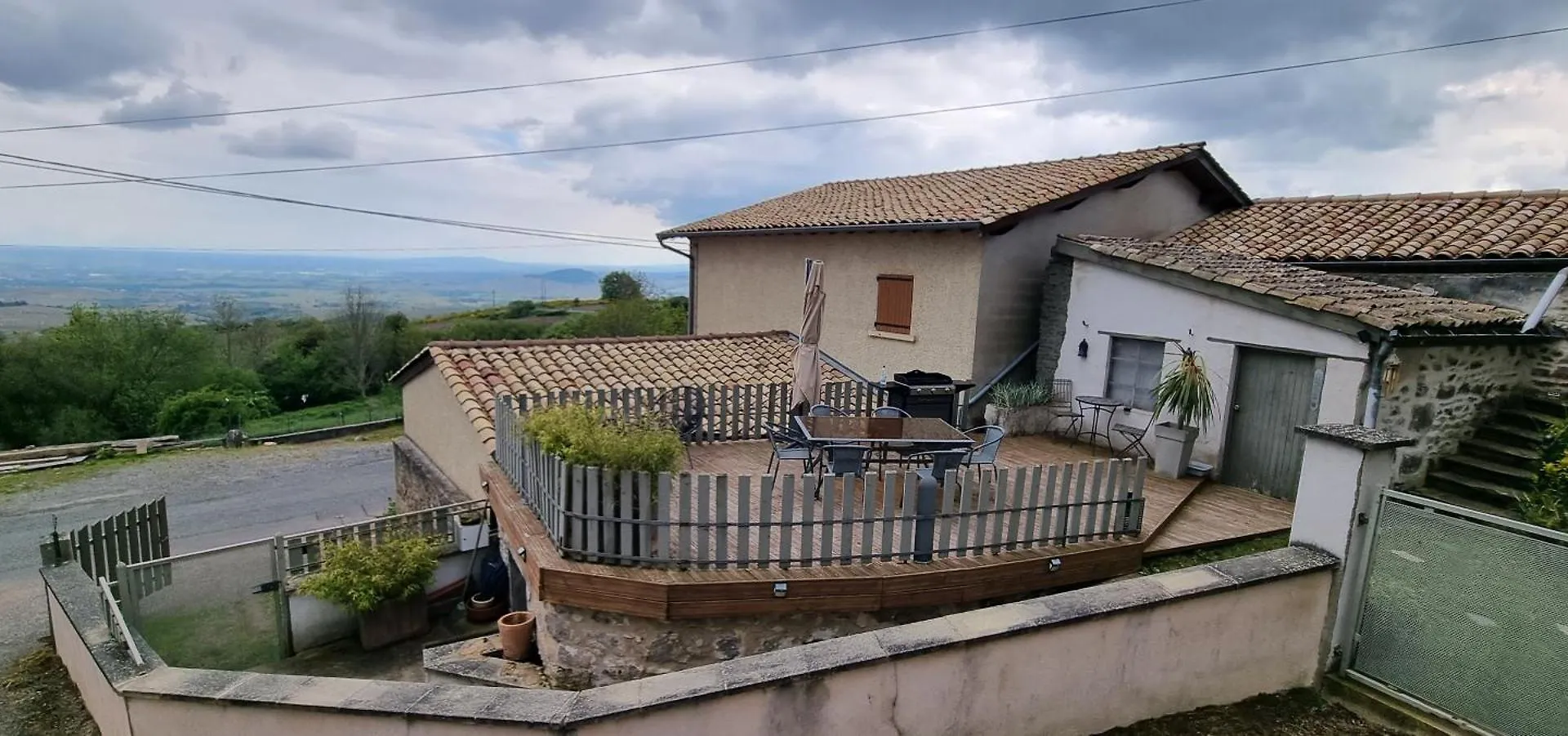 O Beaujolais Chiroubles Villa 0*,